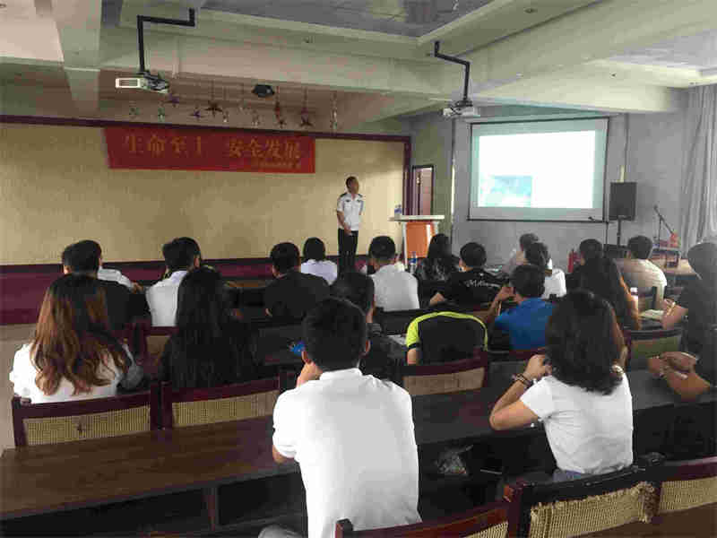 免费观看B站刺激战场2023